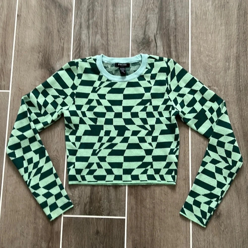 RSQ cropped sweater - Picture 1 of 3